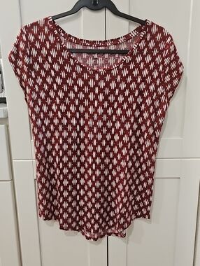 LOFT Burgundy and White Scoop Neck Short Sleeve Linen Top